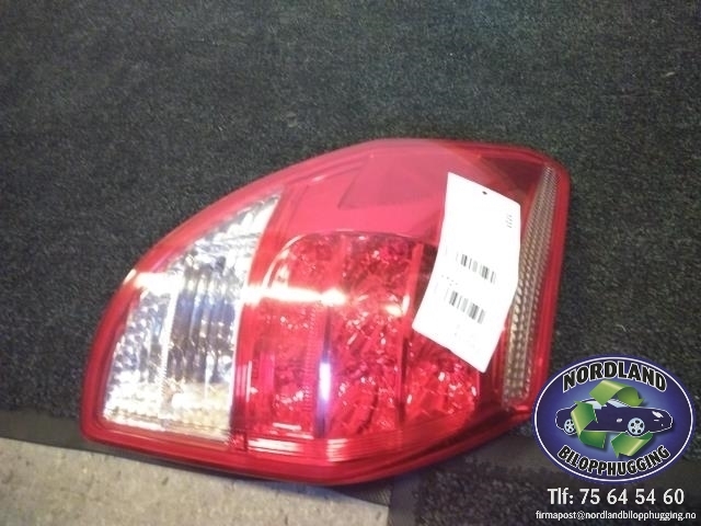Baklykt venstre til Toyota RAV4 2006-2009 (Type III, Fase 1)