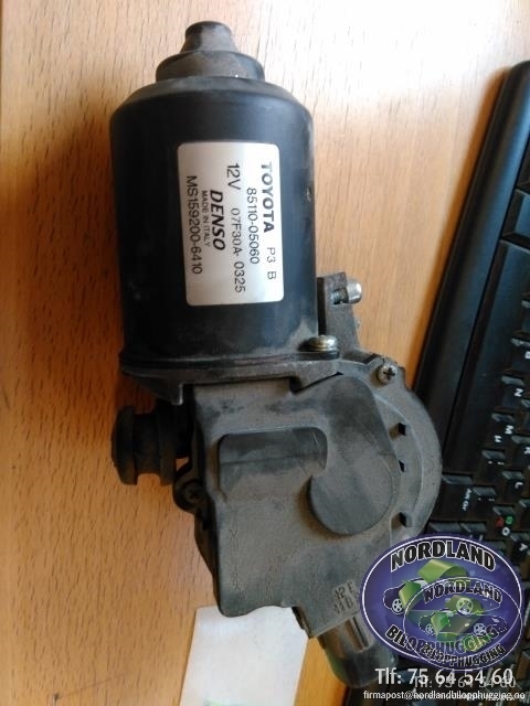 Viskermotor frontrute til Toyota Avensis 2003-2008 (Type II)