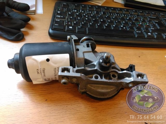 Viskermotor frontrute til Toyota Avensis 2003-2008 (Type II)