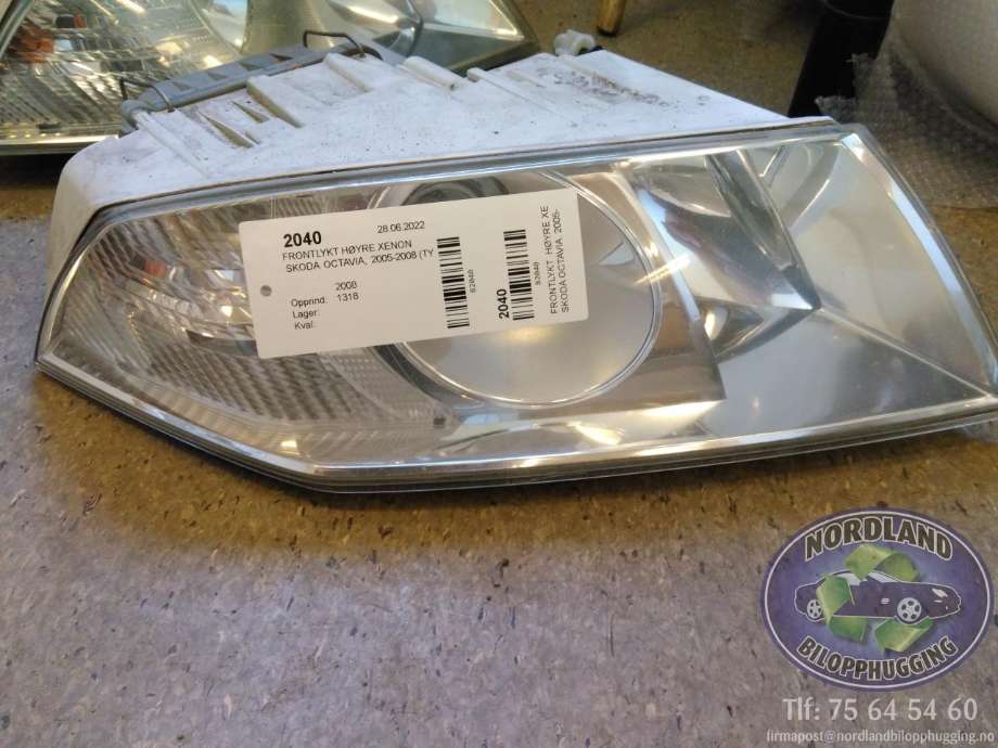 Frontlykt høyre xenon til Škoda Octavia 2005-2008 (Type II, Fase 1)  