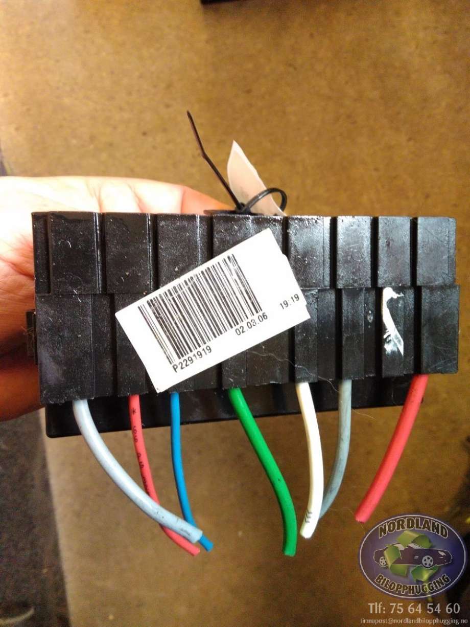 Sikringsboks motorrom til Peugeot 307 2005-2008 (Fase 2)  (9636079380|)
