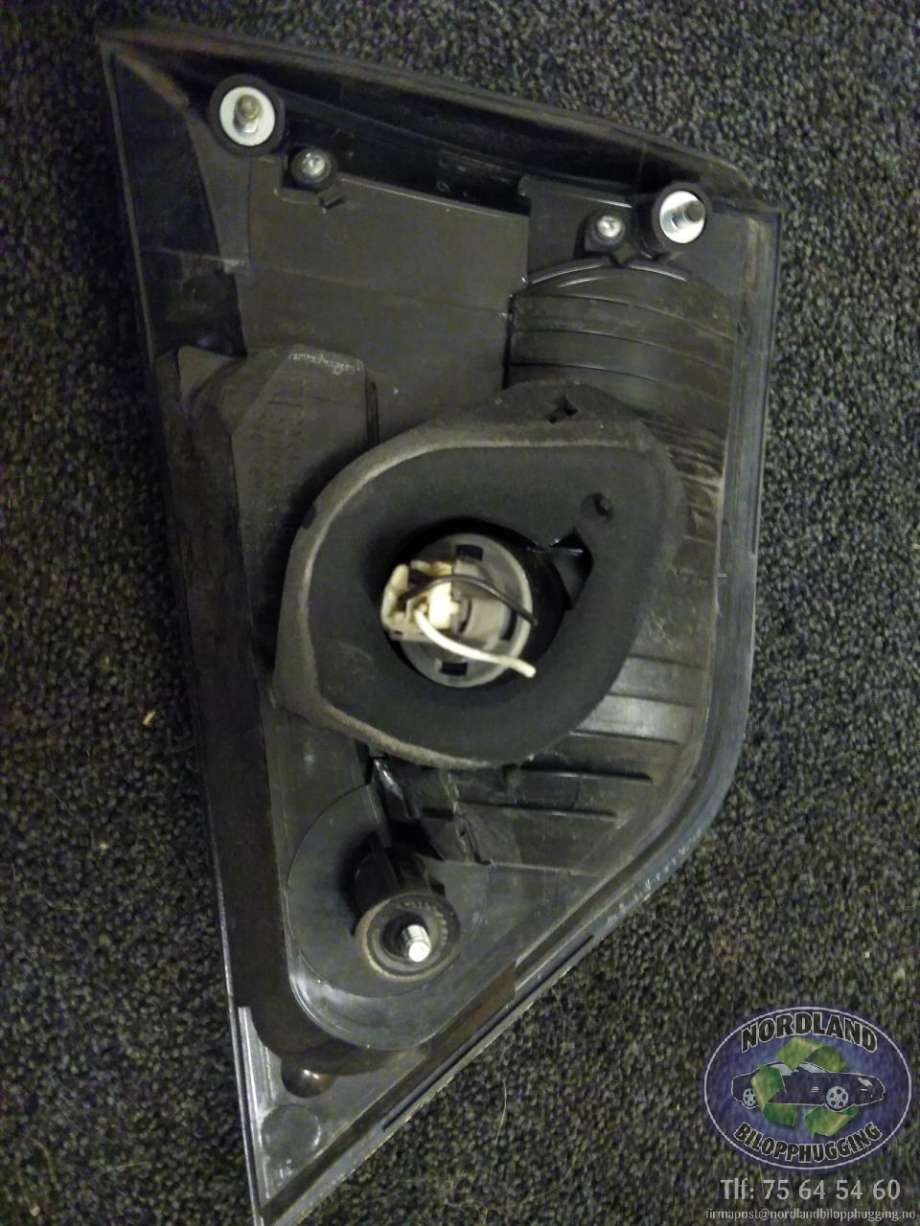 Baklykt venstre indre til Mitsubishi Outlander 2007-2010 (Type II, Fase 1) (1146356L|)