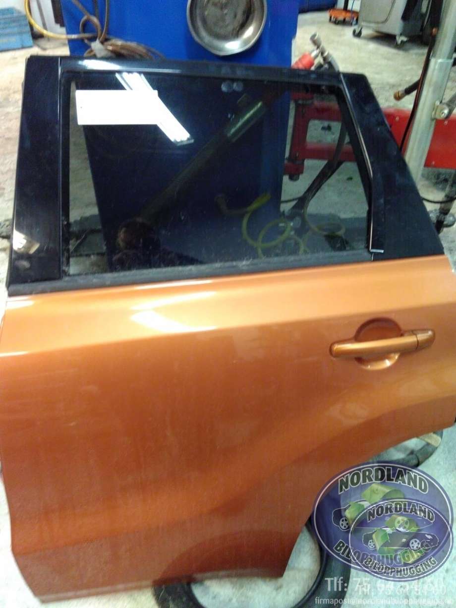 Dør venstre bak til Suzuki Vitara, 2015-->> (Type IV)  