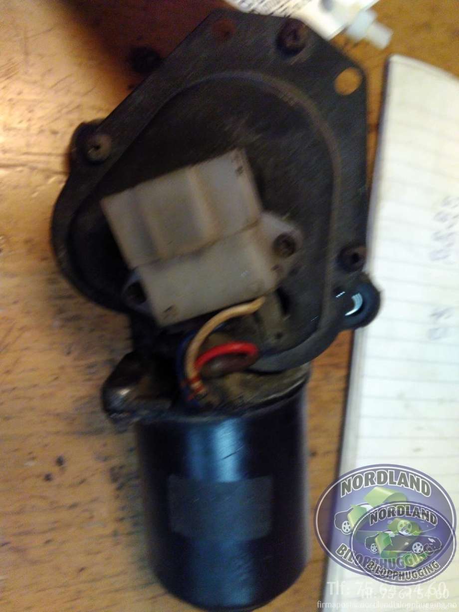 Viskermotor frontrute til Nissan King Cab, 2002-2011 (Fase 2) (D22/NP300) (D22/NP300) 