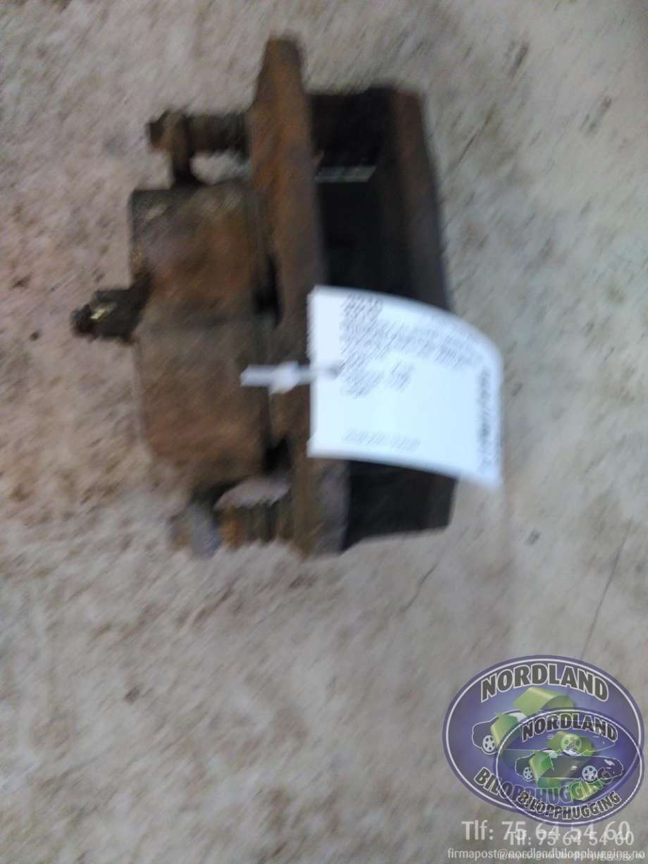 Bremsecaliper høyre foran til Nissan King Cab, 2002-2011 (Fase 2) (D22/NP300) (D22/NP300) 