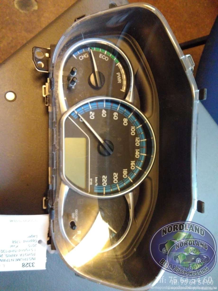 Instrumentpanel til Toyota Yaris, 2012-2014 (Type III, Fase 1)  