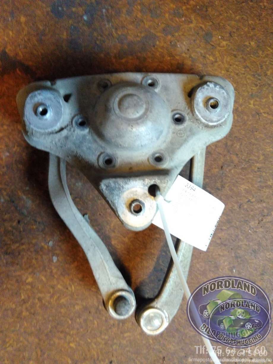 Bærebru høyre foran øvre til Audi A6, Allroad, 2000-2005 (Type I) (C5) (C5) 