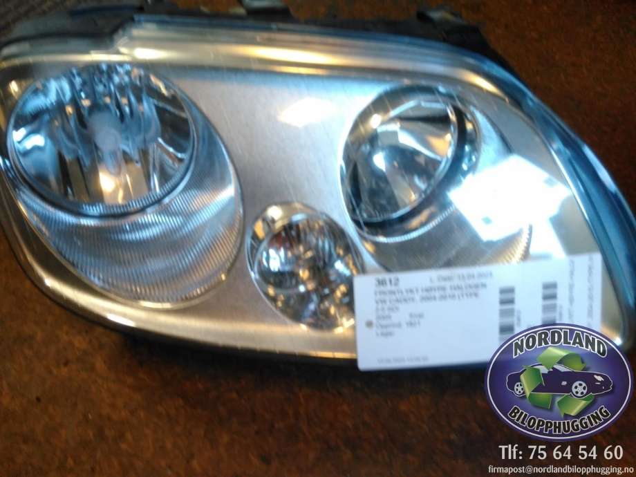 Frontlykt høyre halogen til VW Caddy, 2004-2010 (Type III, Fase 1)  