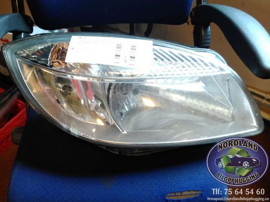 Frontlykt høyre halogen til Škoda Fabia, 2007-2010 (Type II, Fase 1)