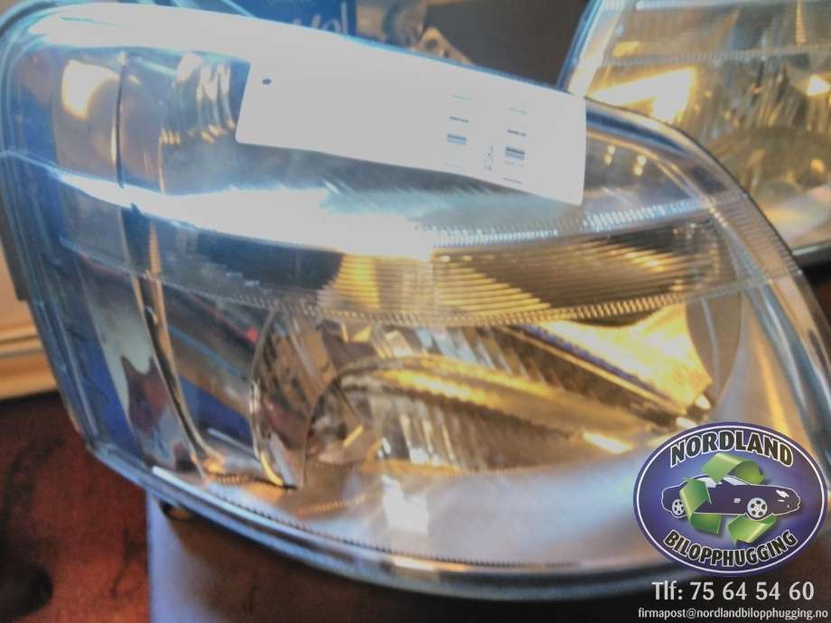 Frontlykt høyre halogen til Citroën Berlingo, 2002-2008 (Type I, Fase 2)  