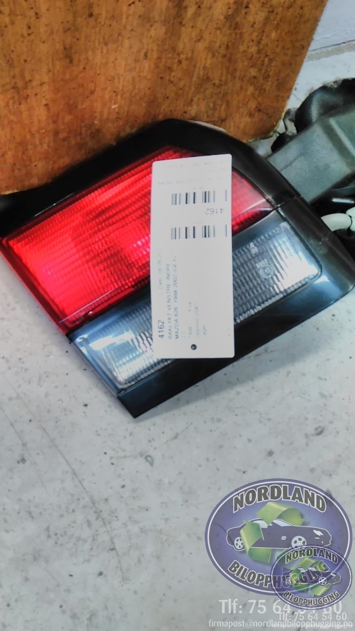 Baklykt venstre indre til Mazda 626, 1998-2002 (GF/GW) (GF/GW) 