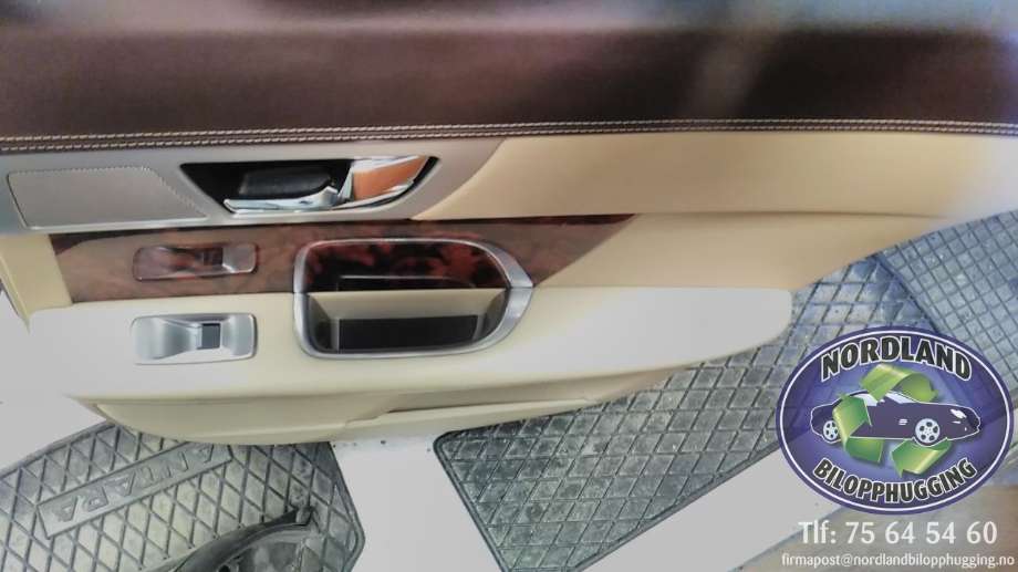 Dør høyre bak til Jaguar XF 2008-2015 (X250) (X250) 