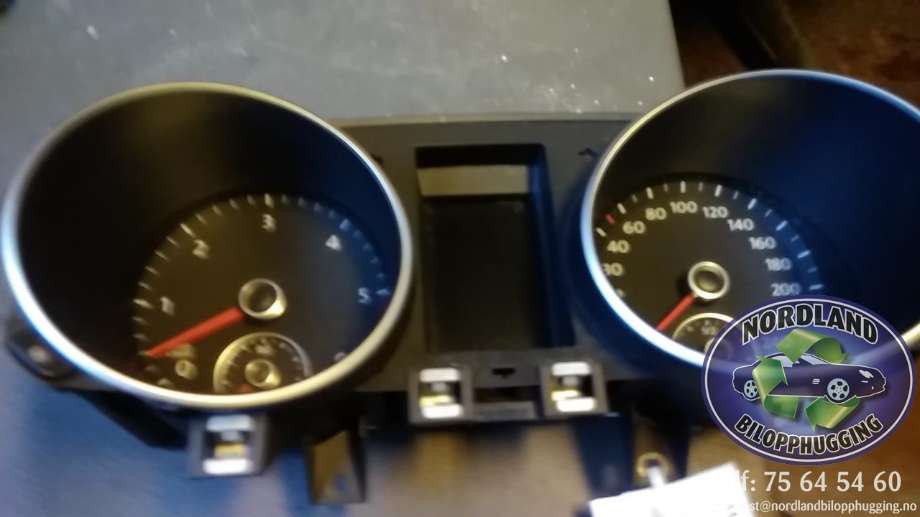Instrumentpanel til VW Golf VI, 2008-2012  