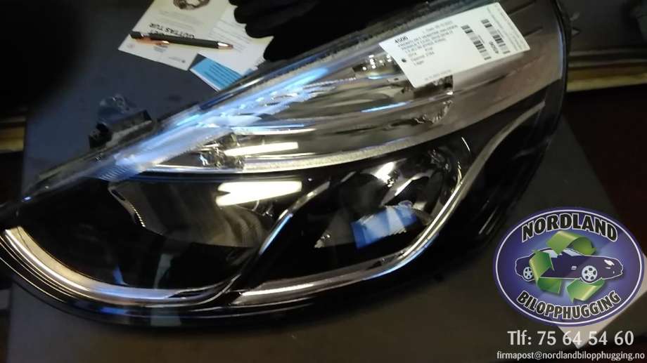 Frontlykt venstre halogen til Renault Clio, 2012-2016 (Type IV, Fase 1)  