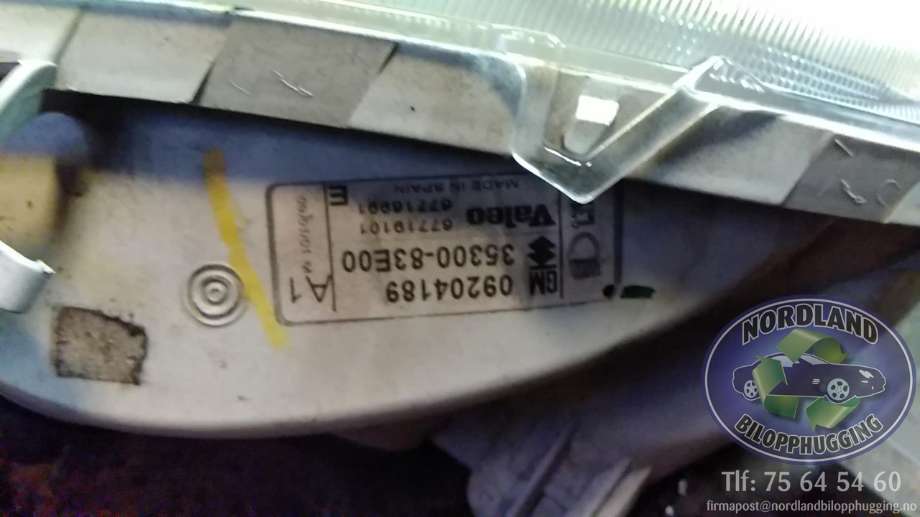 Frontlykt venstre halogen til Opel Agila 2000-2007  