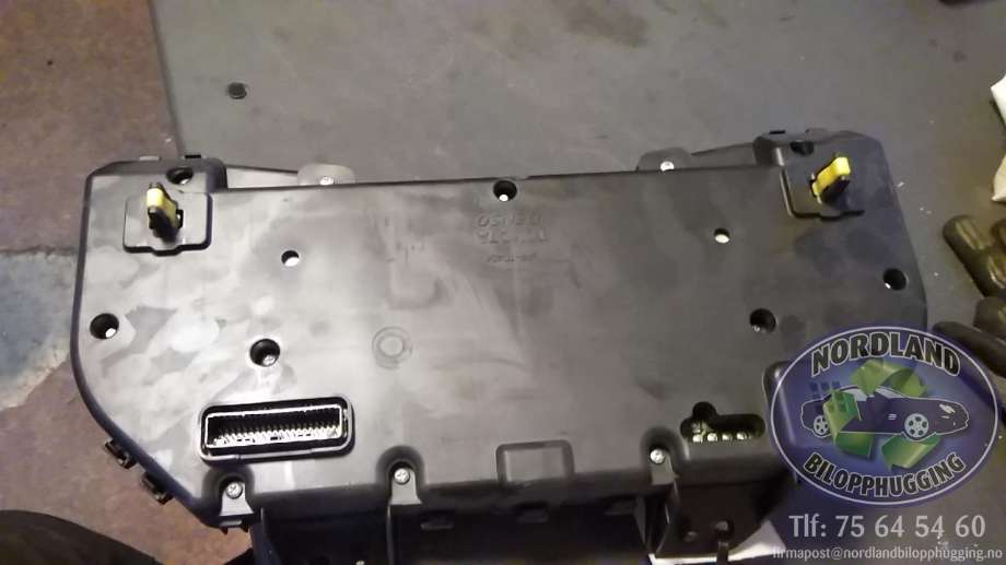 Instrumentpanel til Toyota Avensis 2009-2015 (Type III, Fase 1)  