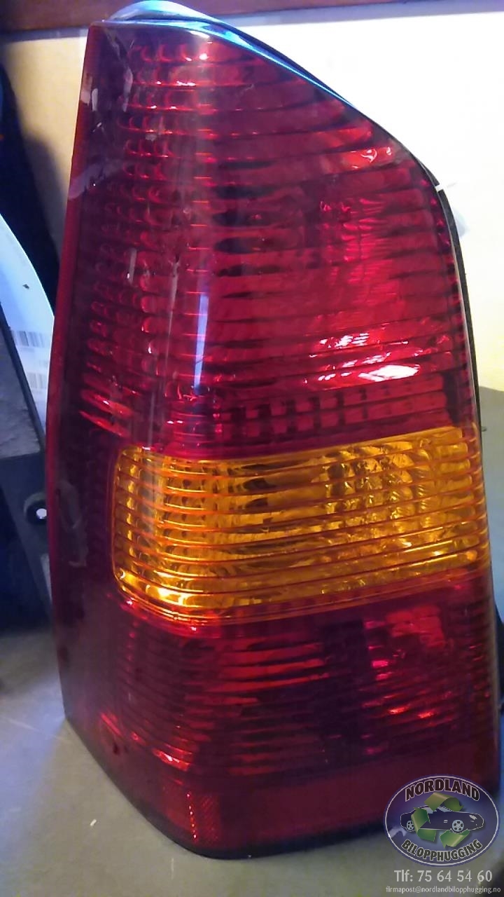 Baklykt venstre til Mazda Tribute, 2001-2003  