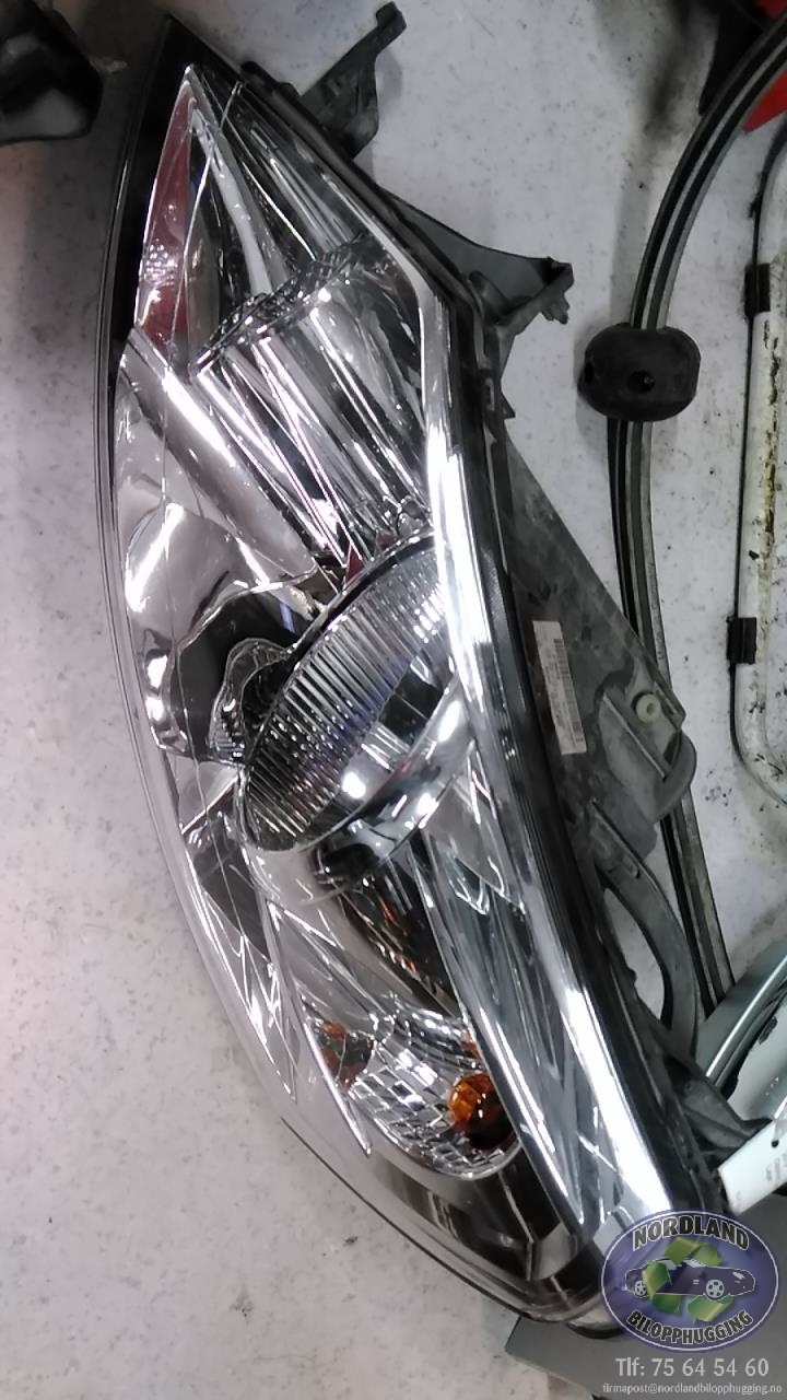 Frontlykt venstre halogen til Peugeot Expert, 2007-2016 (Type II)  