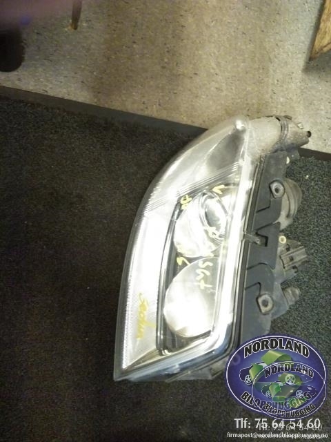 Frontlykt høyre halogen til VW Passat, 1997-2000 (B5,3B) (B5,3B) 