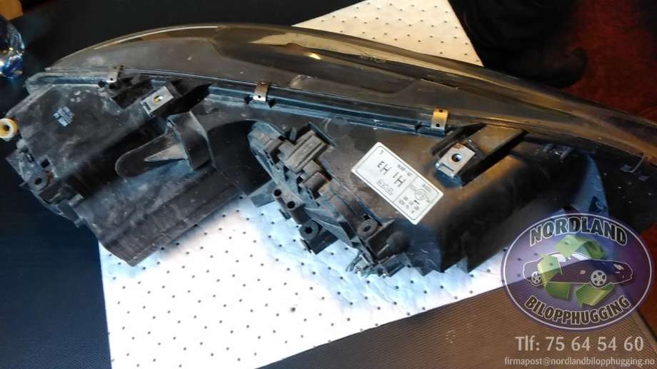Frontlykt venstre halogen til Mazda 6 2002-2008 (Type I)  (12251510|)