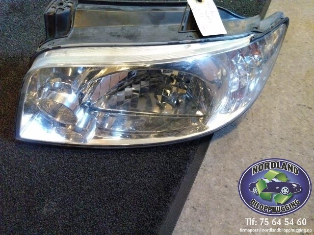 Frontlykt venstre halogen til Hyundai Matrix, 2001-2010