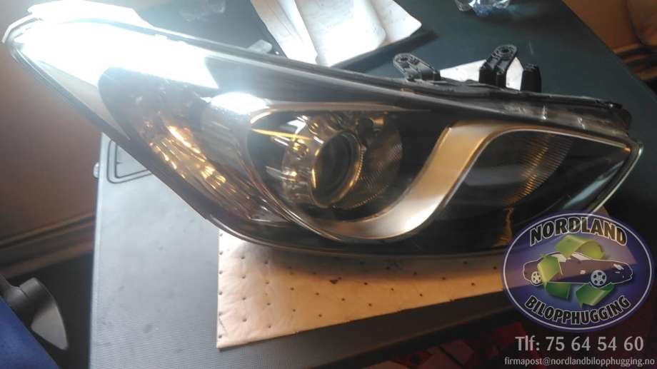 Frontlykt høyre halogen til Hyundai i30, 2012-2017 (Type II)