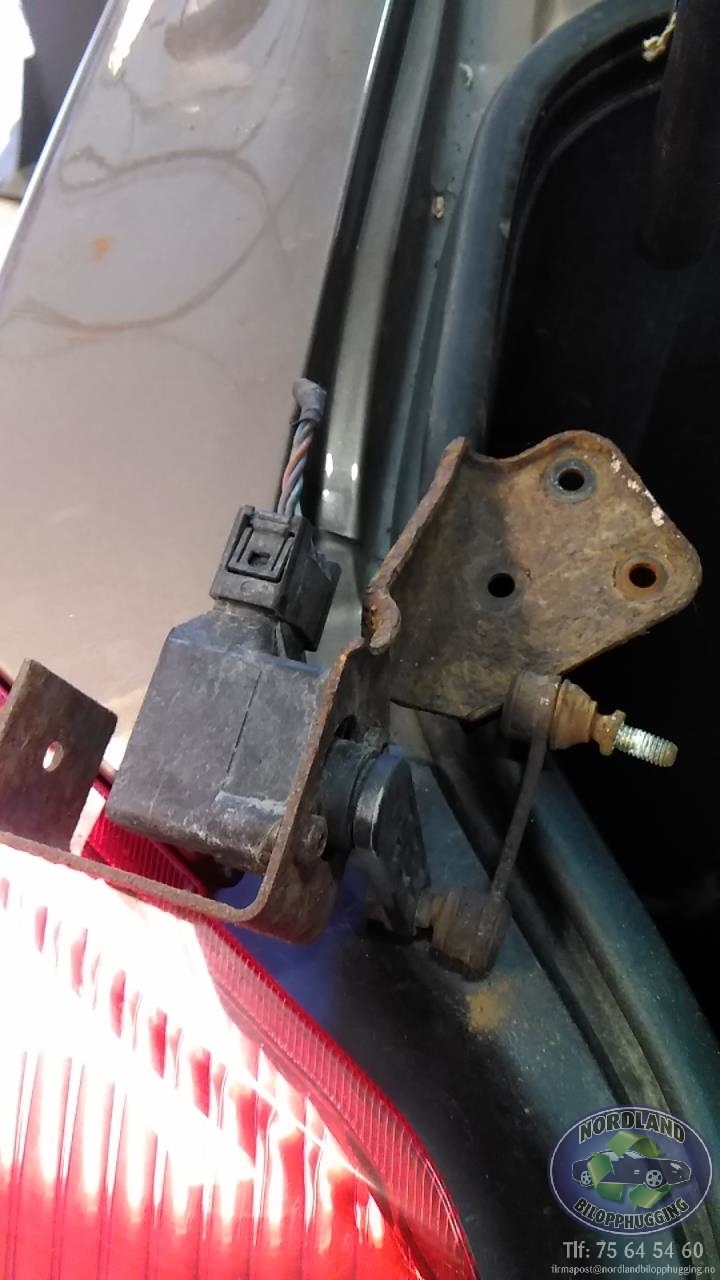 Sensor nivå, høyre bak til Mercedes Vito/Viano, 2004-2010 (Fase 1) (W639) (W639)