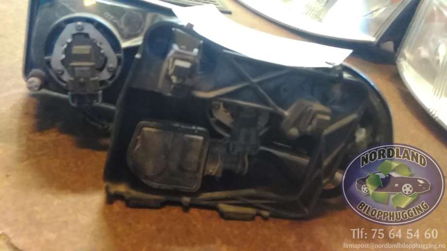 Frontlykt høyre halogen til Chevrolet Blazer S-10 1995-2005  