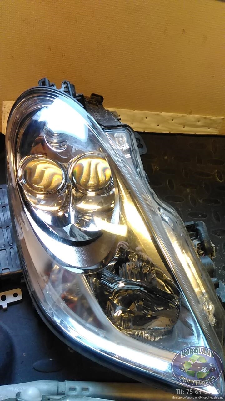 Frontlykt høyre full-LED til Mitsubishi i-MiEV, 2010-->>  