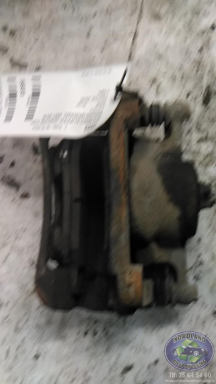 Bremsecaliper venstre foran til Nissan Qashqai, 2007-2010 (Type I, Fase 1)  