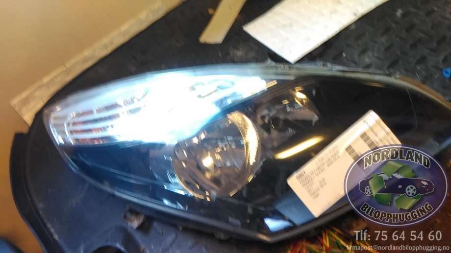Frontlykt høyre halogen til Renault Scenic, 2009-2016 (Type III)