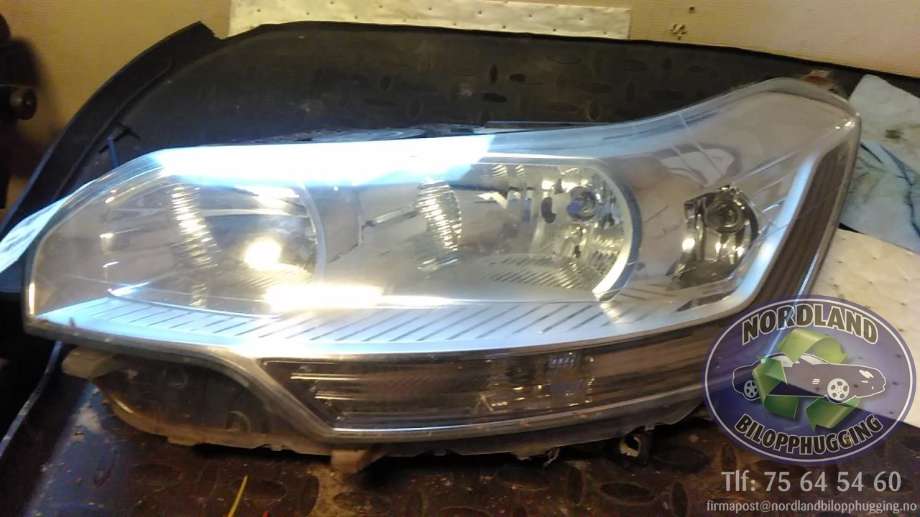 Frontlykt venstre halogen til Citroën C5, 2008-2017 (Type II)  