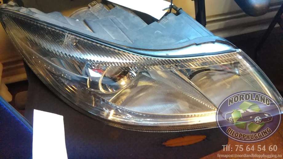 Frontlykt høyre halogen til Škoda Octavia, 2009-2013 (Type II, Fase 2)  