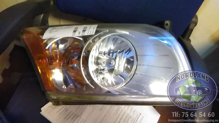 Frontlykt høyre halogen til Dodge Caliber, 2006-2010  