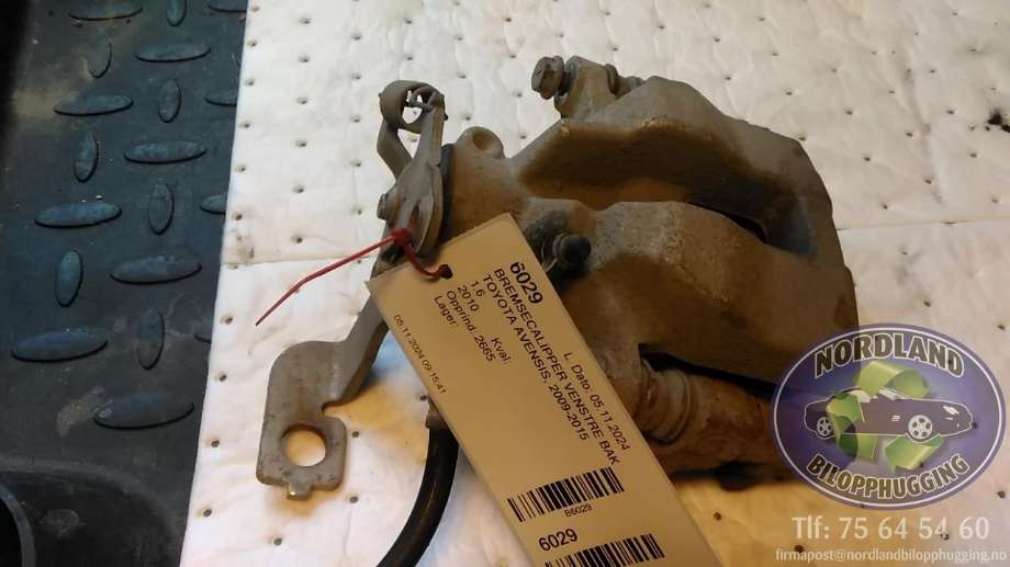 Bremsecaliper venstre bak til Toyota Avensis, 2009-2015 (Type III, Fase 1)  