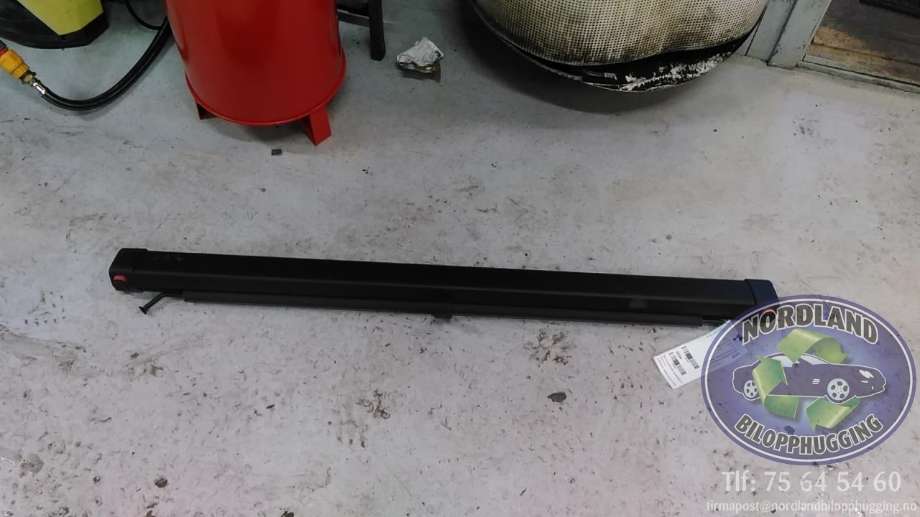Bagasjerom hundegitter til Toyota Avensis 2009-2015 (Type III, Fase 1)  