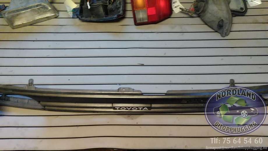 Grill til Toyota Starlet 1985-1990  