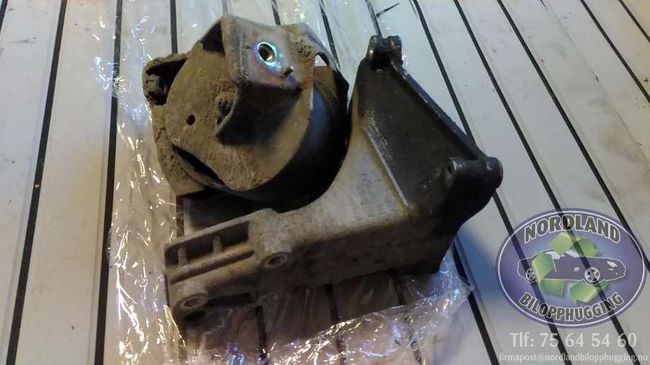 Motorfeste til VW Jetta 1985-1992  (191 199354 A|)