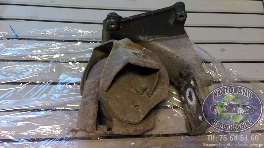 Motorfeste til VW Jetta 1985-1992  (191 199354 A|)