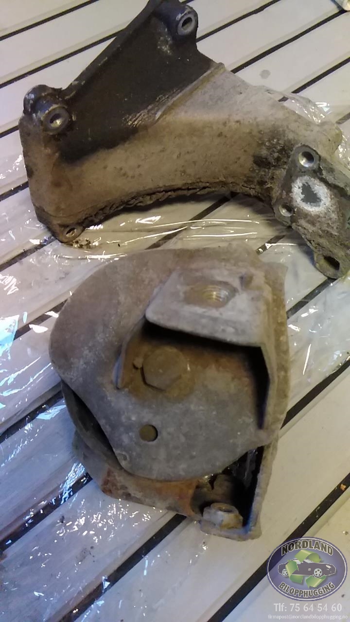 Motorfeste til VW Jetta 1985-1992  (191 199354 A|)