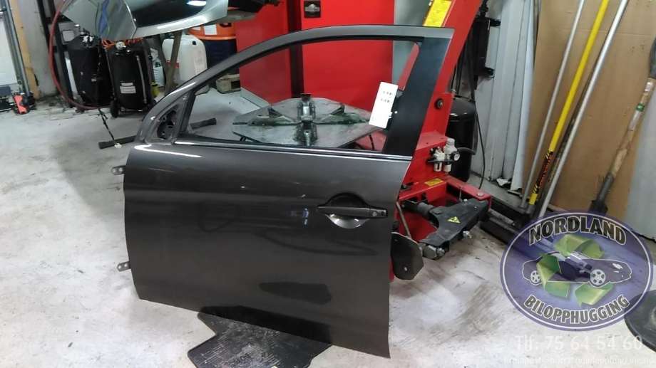 Dør venstre foran til Mitsubishi ASX, 2010-2019  
