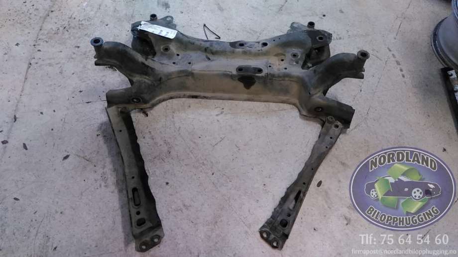 Travers foran hoved til Toyota RAV4, 2006-2009 (Type III, Fase 1)