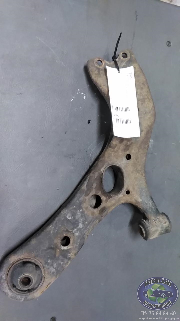 Bærebru høyre foran nedre til Toyota RAV4, 2006-2009 (Type III, Fase 1)