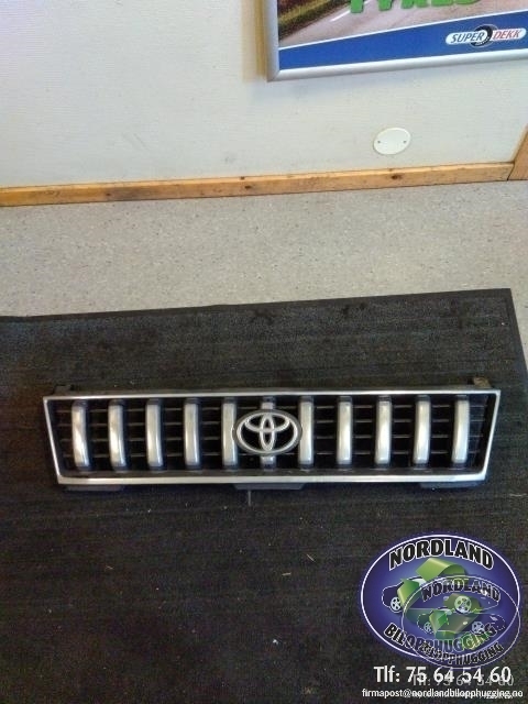 Grill til Toyota Land Cruiser 100, 1998-2007