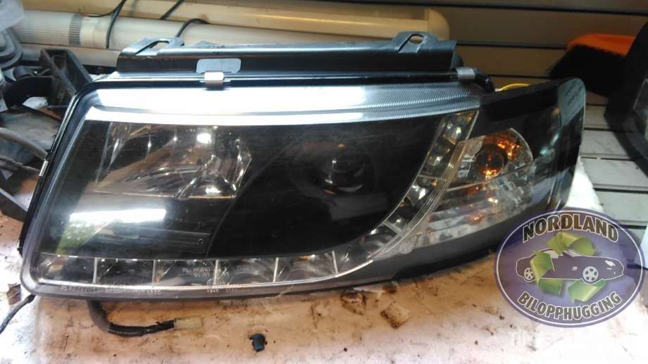 Frontlykt venstre halogen til VW Passat, 2001-2005 (B5,3BG) (B5,3BG) 