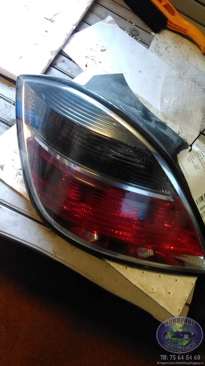 Baklykt venstre til Opel Astra H, 2004-2009  