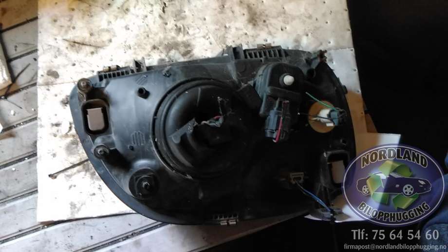 Frontlykt venstre halogen til Nissan Micra 1998-2000 (Fase 2) (K11) (K11) 