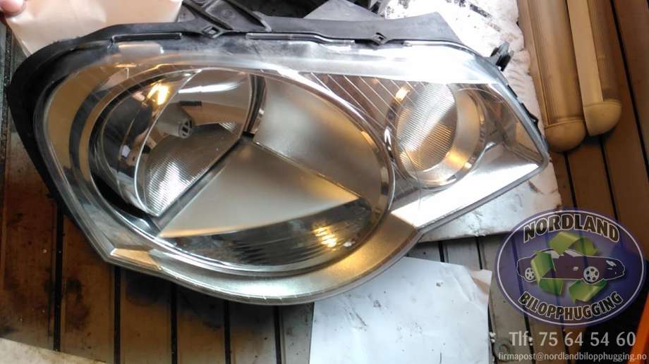 Frontlykt høyre halogen til VW Polo, 2005-2009 (Type IV, Fase 2)  