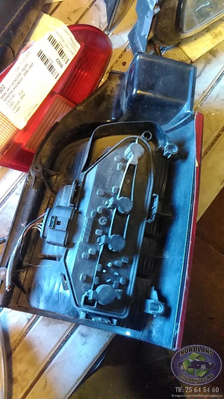 Baklykt venstre til VW Transporter / Caravelle 2003-2009 (Fase 1) (T5) (T5) 