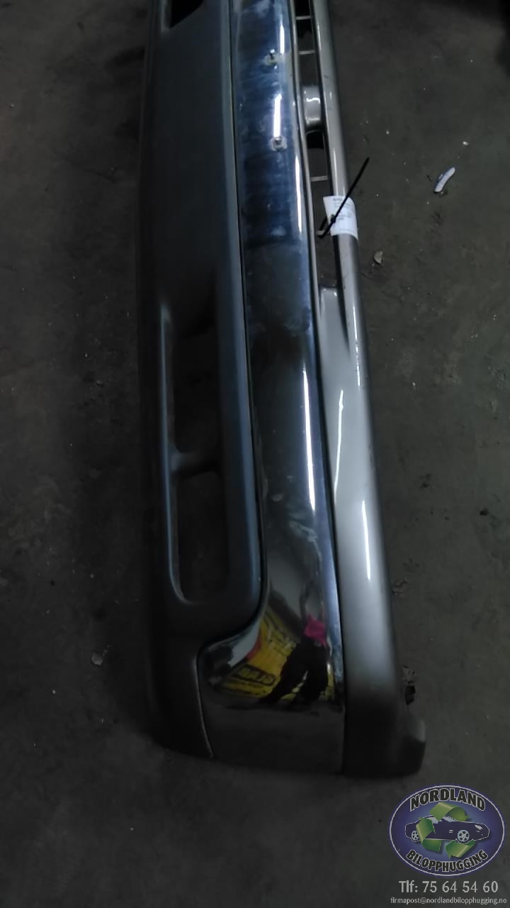 Støtfanger foran til Chevrolet Suburban 2002-2006